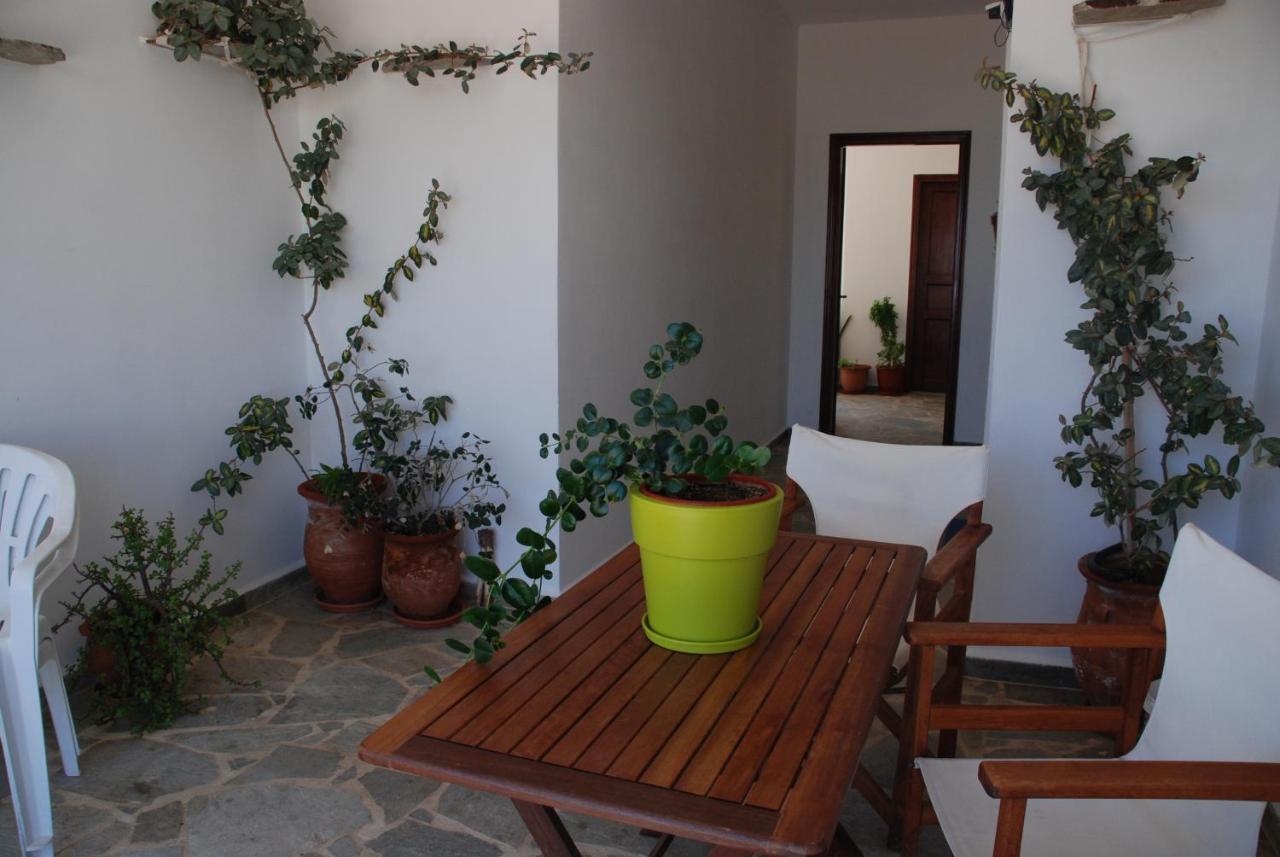 Hotel Theodorou Azolimnos Zimmer foto